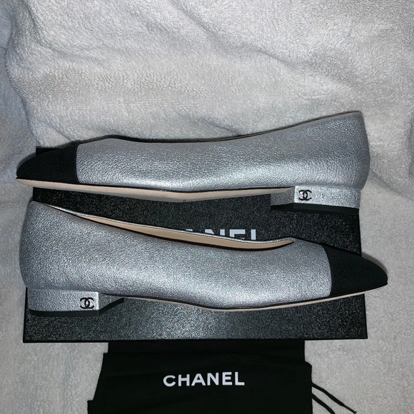 New 2 Tones Private Sales Pointed Toe Flats - Picture 7 of 7